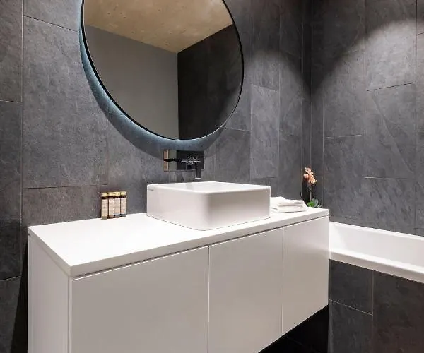 Апартаменты La Ruinette - Modern 2 Bed, Close To The Lift *